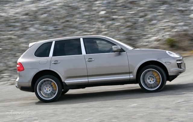 Porsche Cayenne Turbo S photo 3