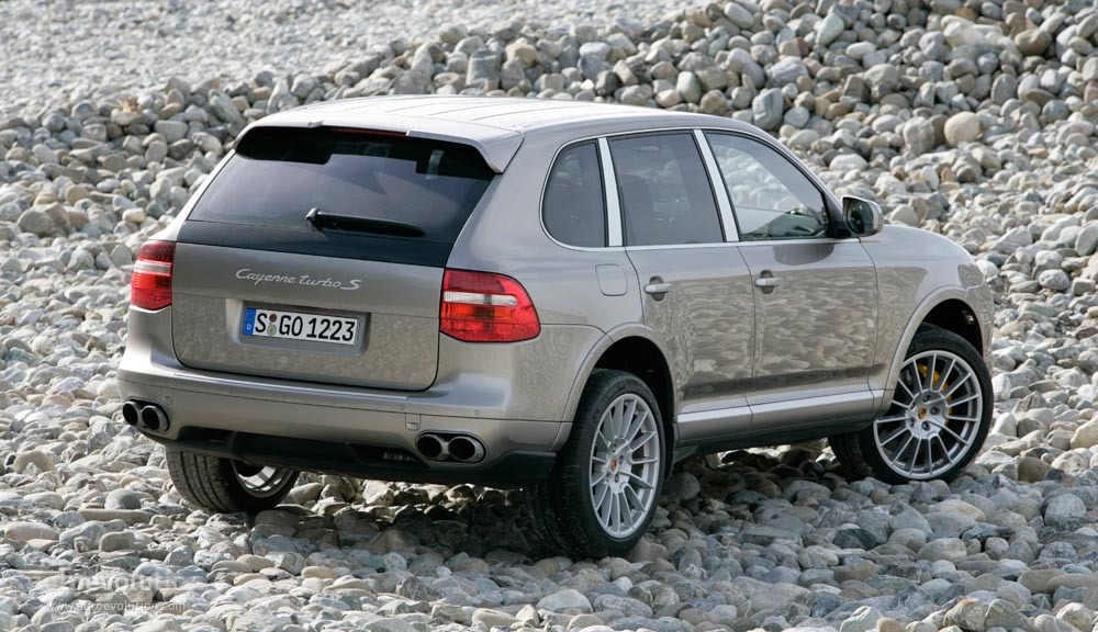 Porsche Cayenne Turbo S photo 4