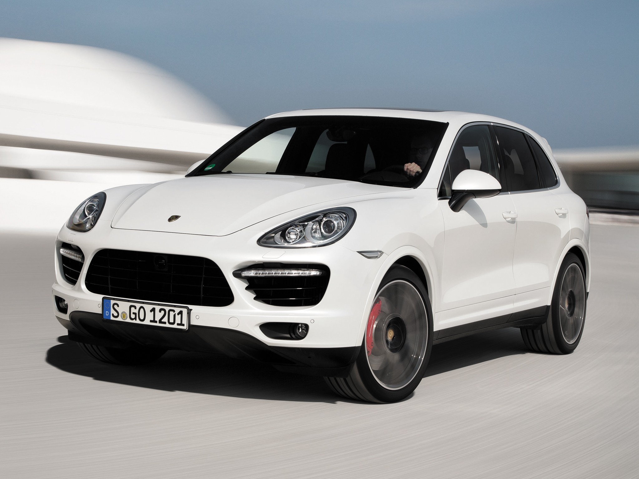 Porsche Cayenne Turbo S photo 11