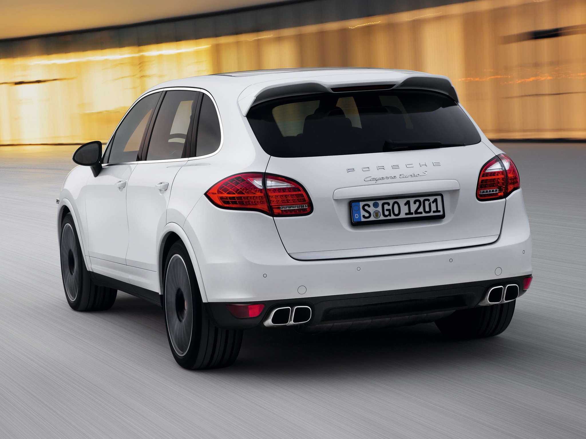 Porsche Cayenne Turbo S photo 18