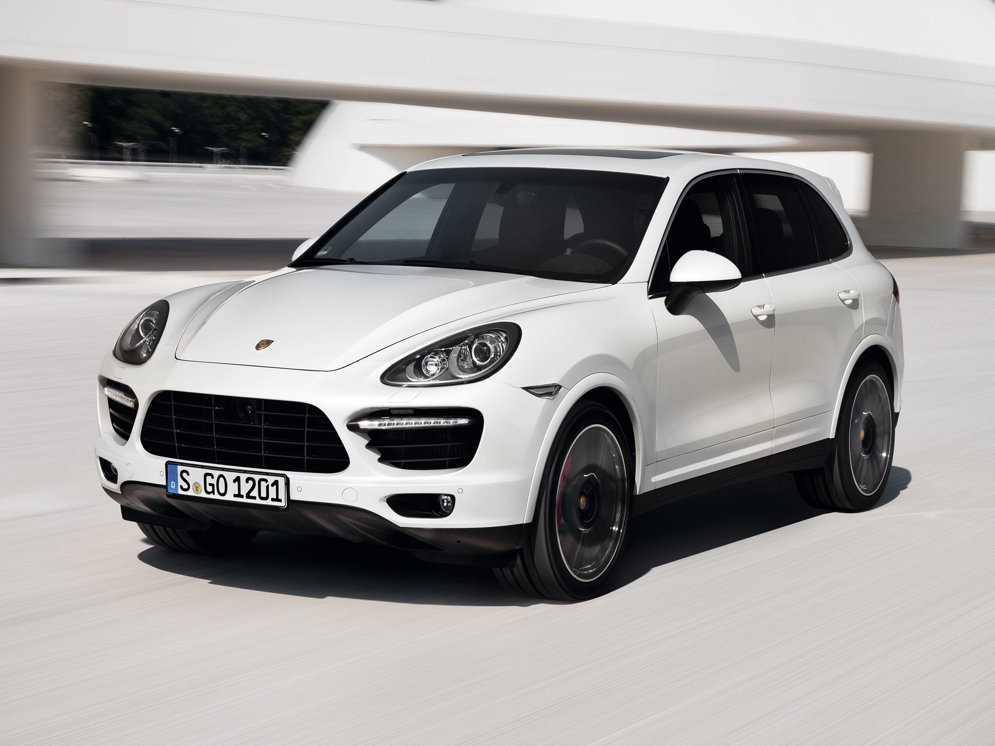 Porsche Cayenne Turbo S photo 19