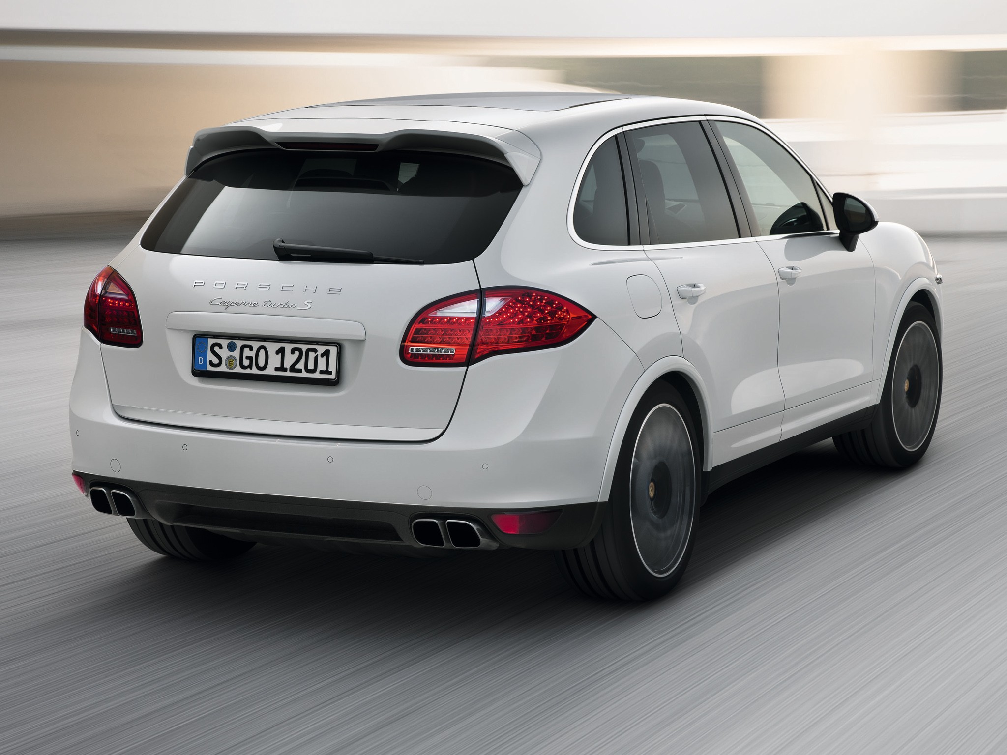 Porsche Cayenne Turbo S photo 21