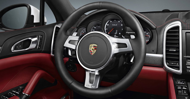 Porsche Cayenne Turbo S photo 26