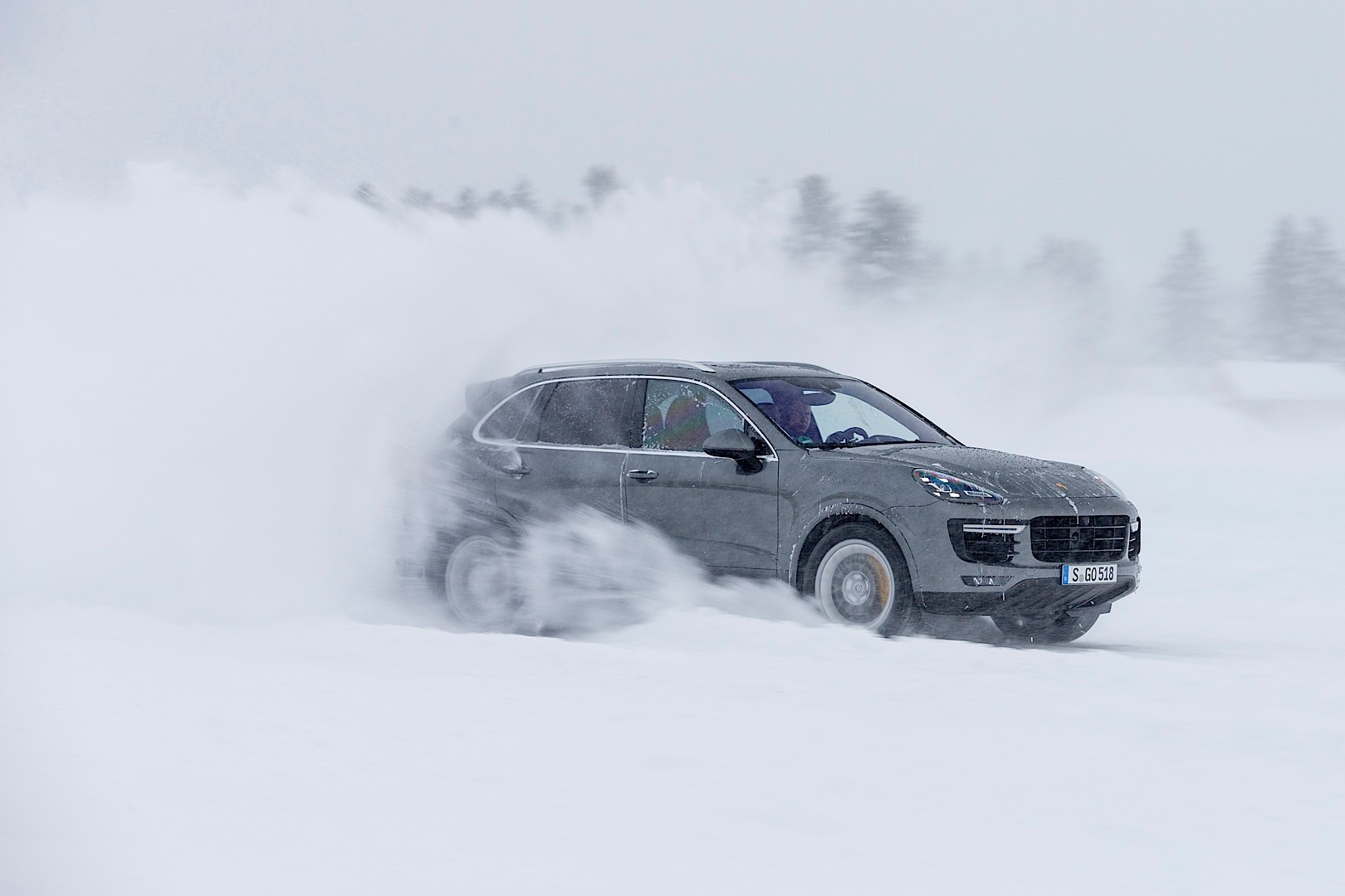 Porsche Cayenne Turbo S photo 6