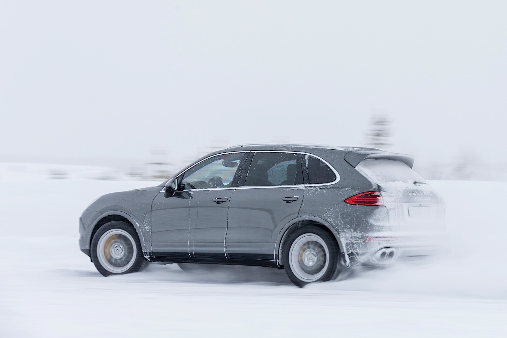 Porsche Cayenne Turbo S photo 7