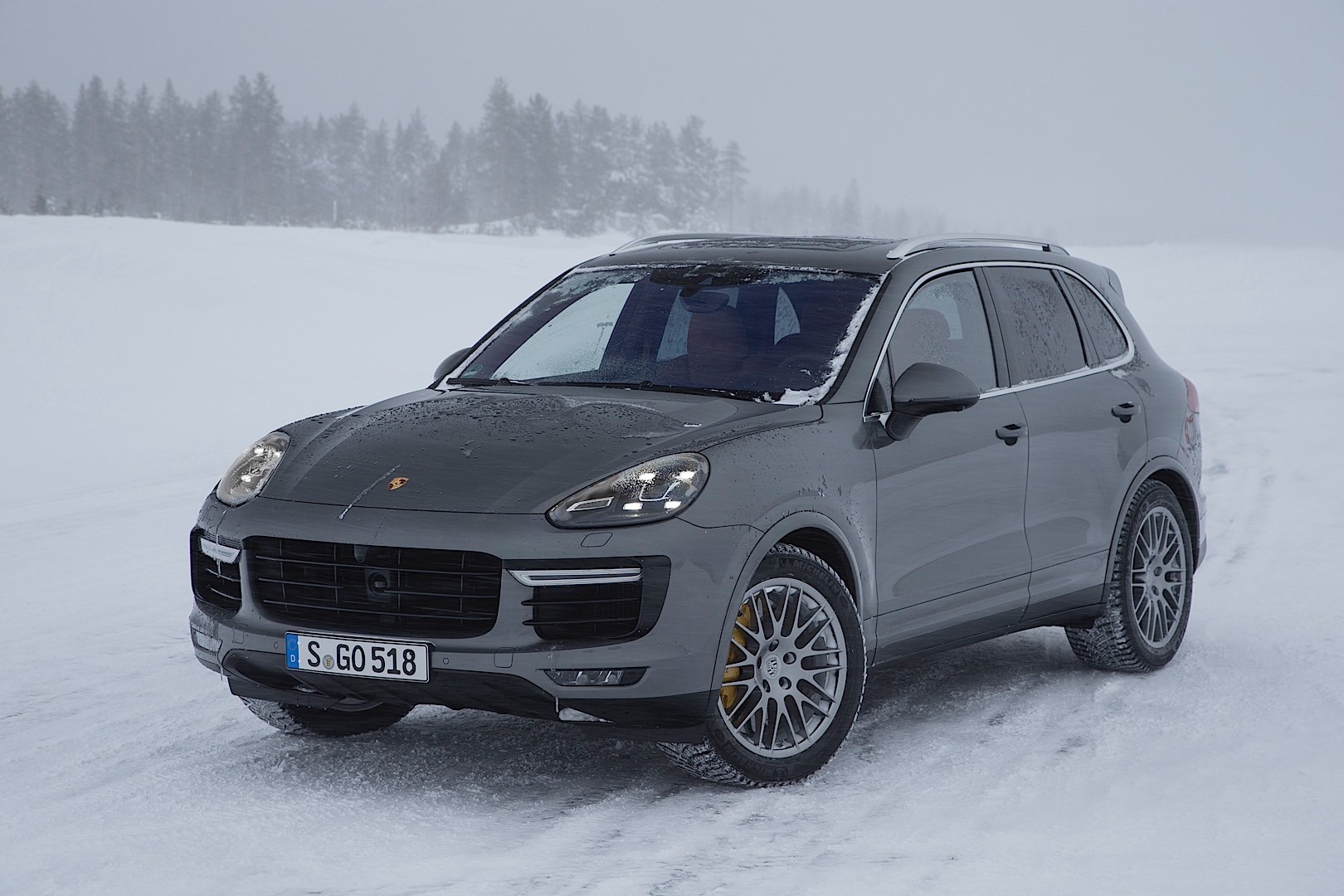 Porsche Cayenne Turbo S photo 8