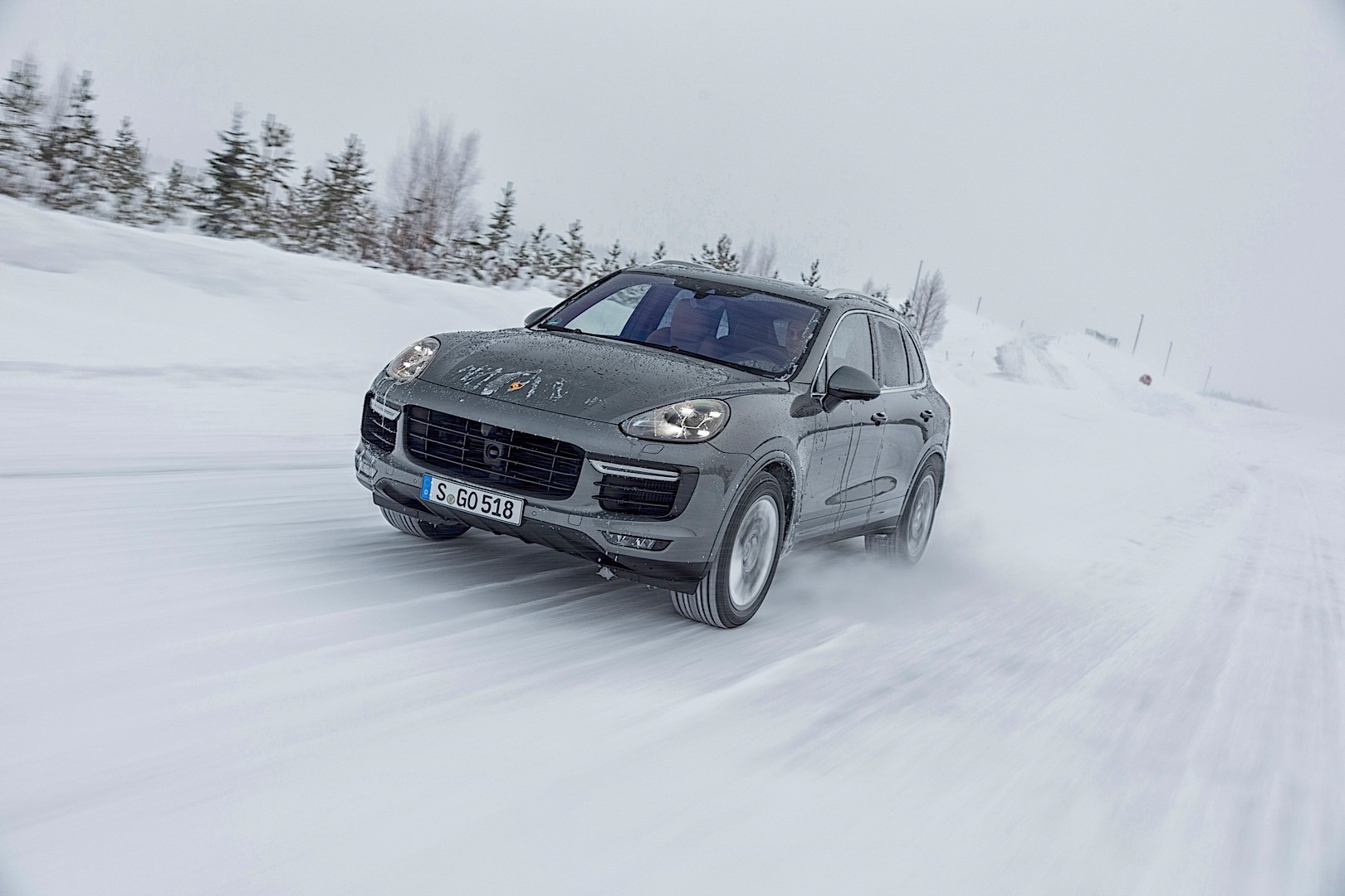 Porsche Cayenne Turbo S photo 14