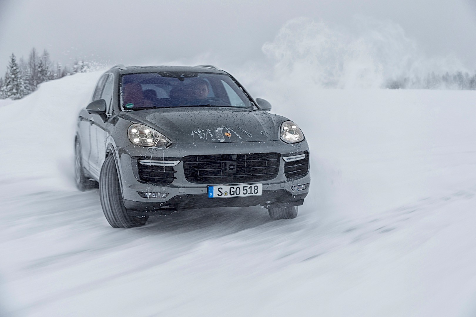 Porsche Cayenne Turbo S photo 15