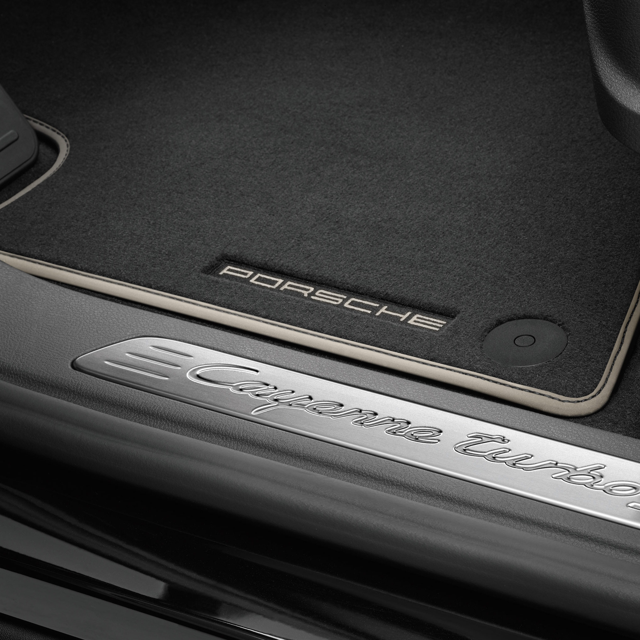 Porsche Cayenne Turbo S photo 33