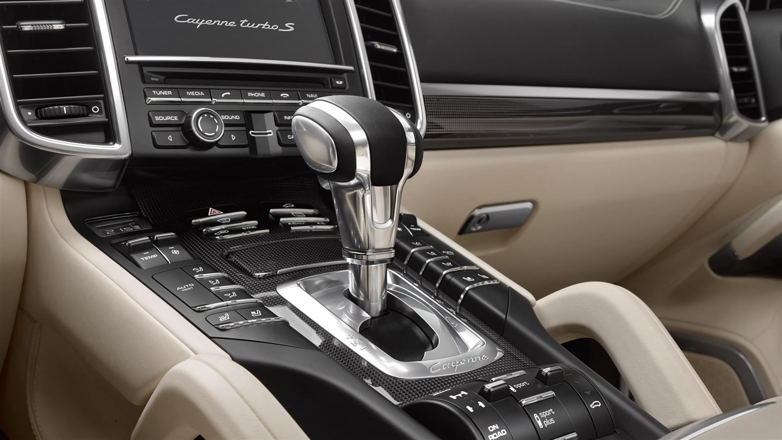 Porsche Cayenne Turbo S photo 39