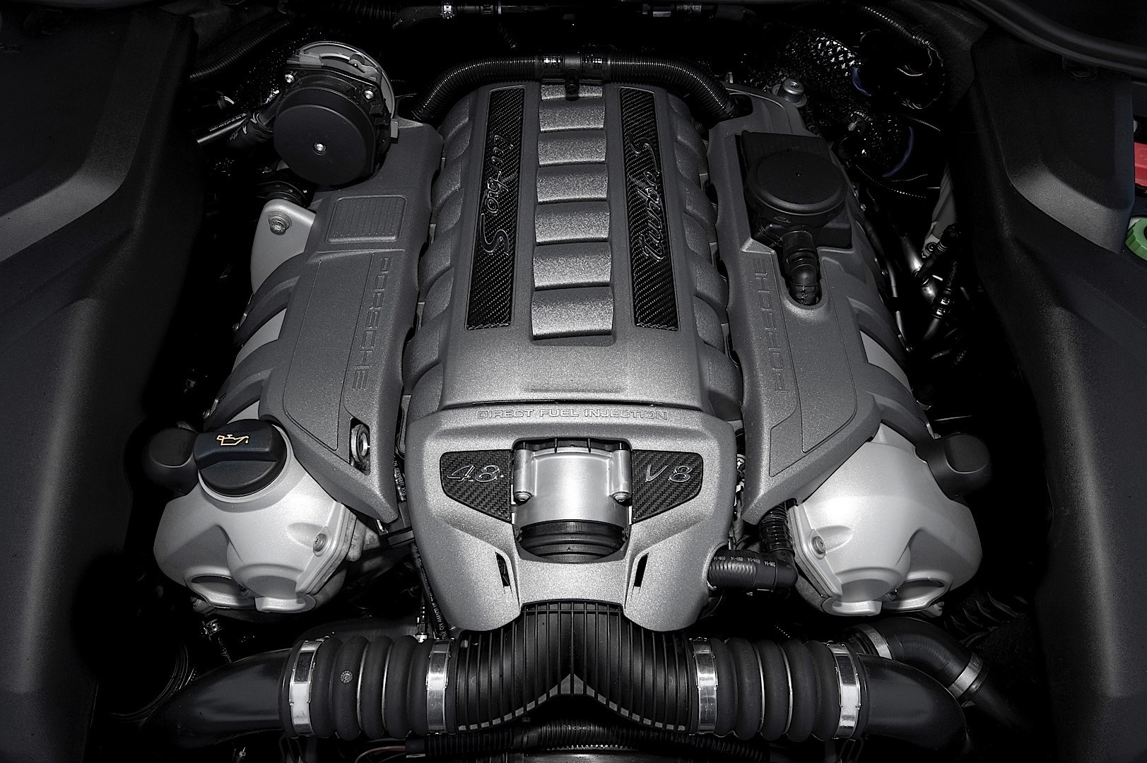 Porsche Cayenne Turbo S photo 30