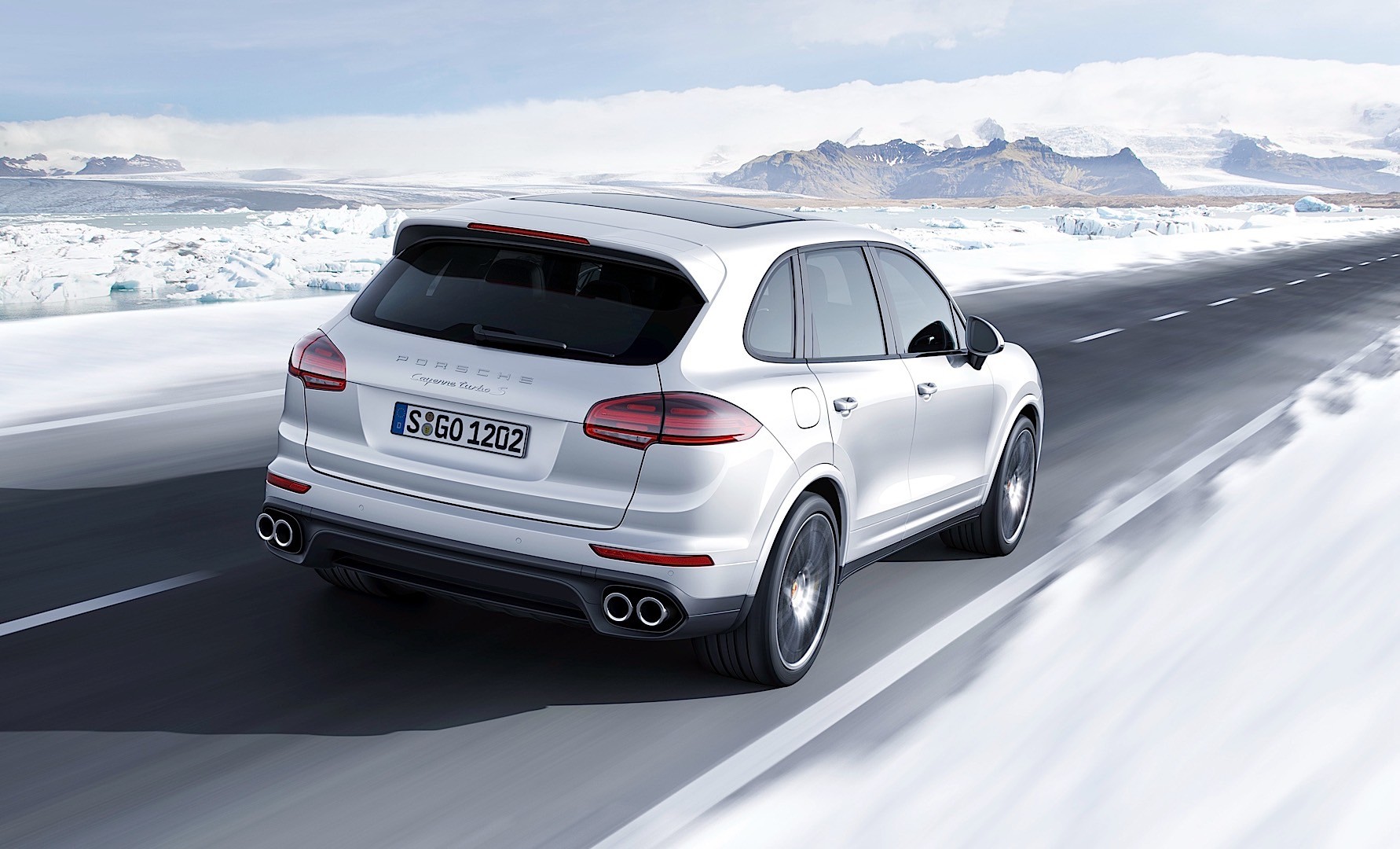 Porsche Cayenne Turbo S photo 2