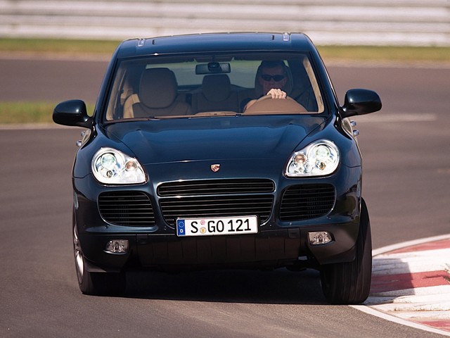 Porsche Cayenne Turbo foto 16