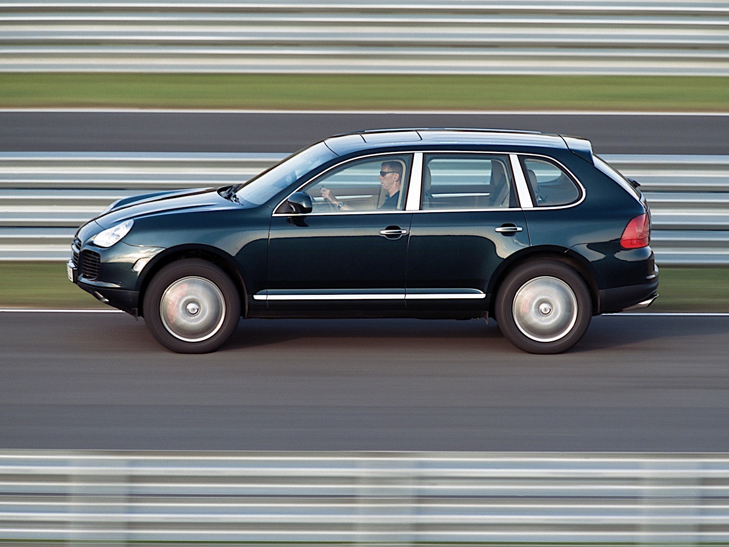 Porsche Cayenne Turbo photo 30