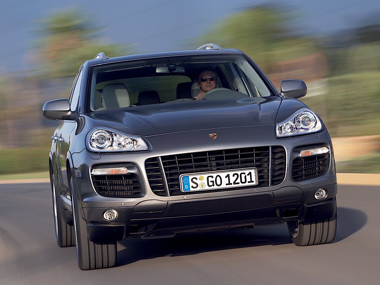 Porsche Cayenne Turbo photo 11