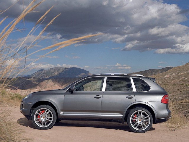 Porsche Cayenne Turbo Foto 23