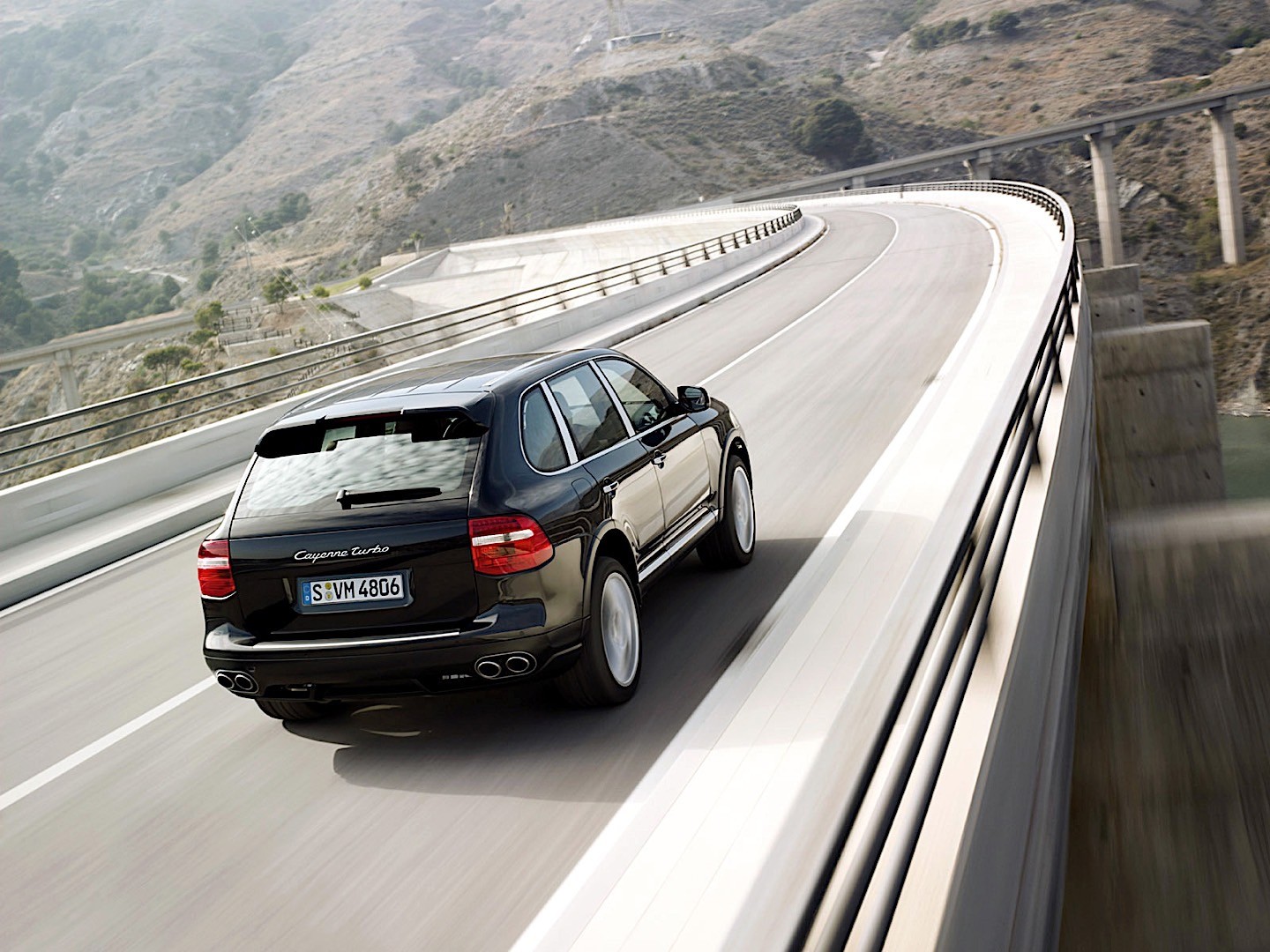 Porsche Cayenne Turbo photo 24