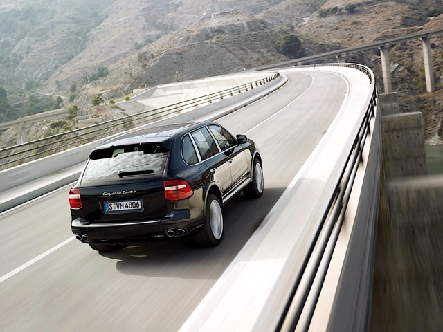 Porsche Cayenne Turbo Foto 24