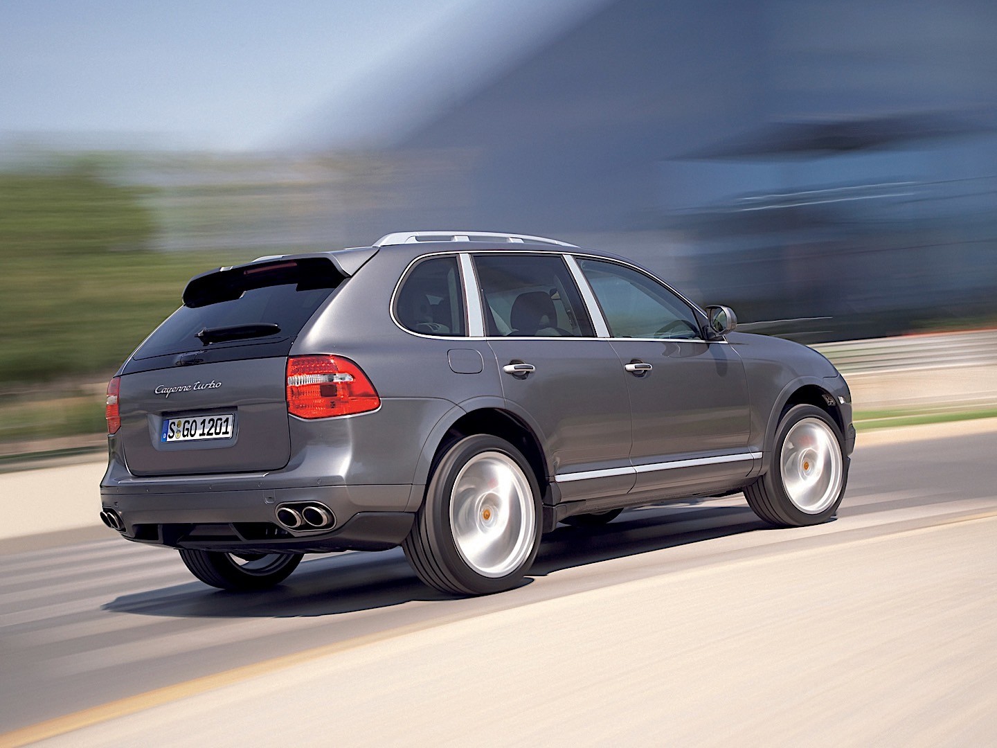 Porsche Cayenne Turbo photo 32