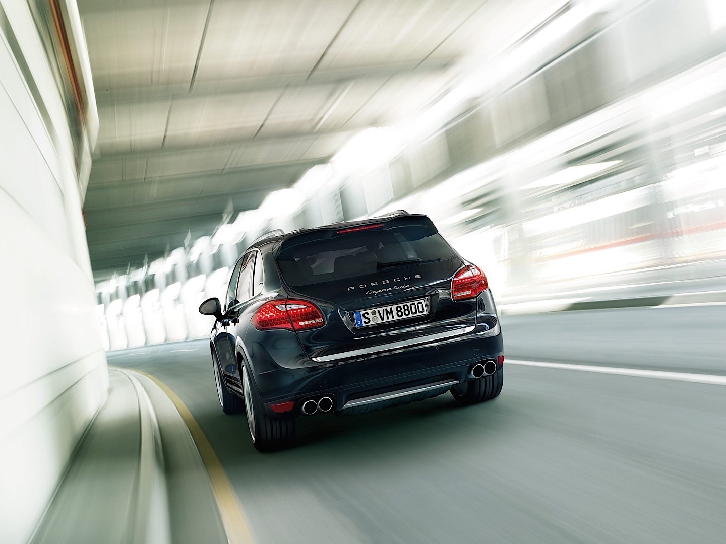 Porsche Cayenne Turbo photo 15