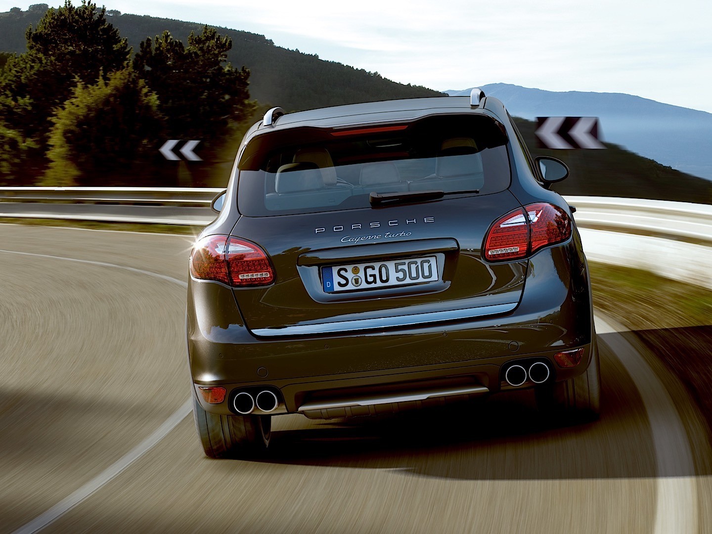 Porsche Cayenne Turbo photo 25