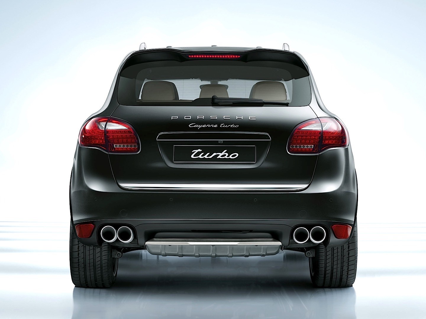 Porsche Cayenne Turbo photo 26