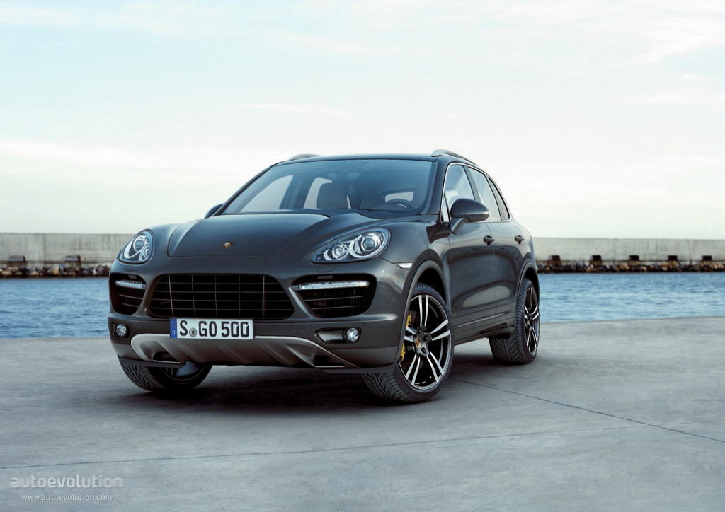 PORSCHE Cayenne Turbo