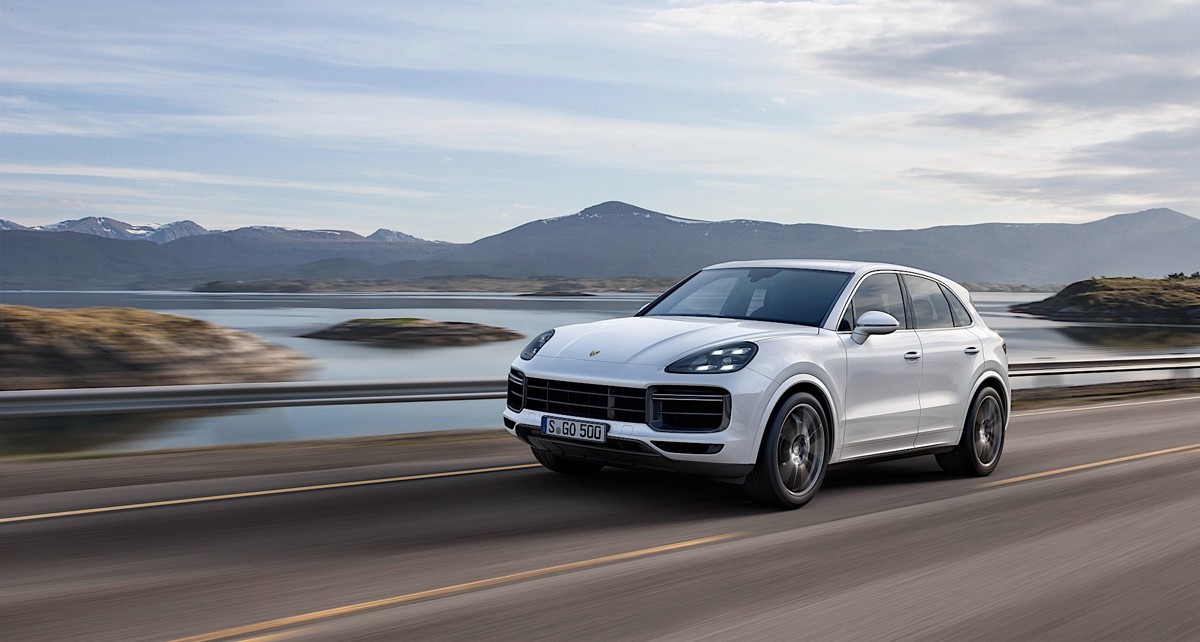 Porsche PORSCHE Cayenne Turbo 4.8L 8AT (520 HP)