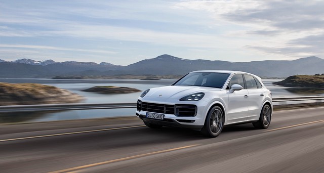 PORSCHE Cayenne Turbo