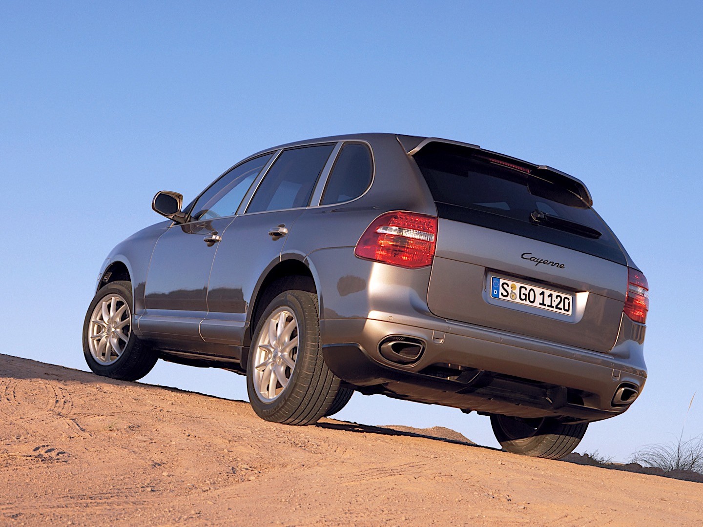 Porsche Cayenne photo 27