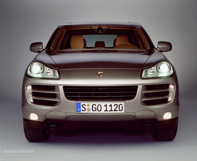 Porsche Cayenne photo 1