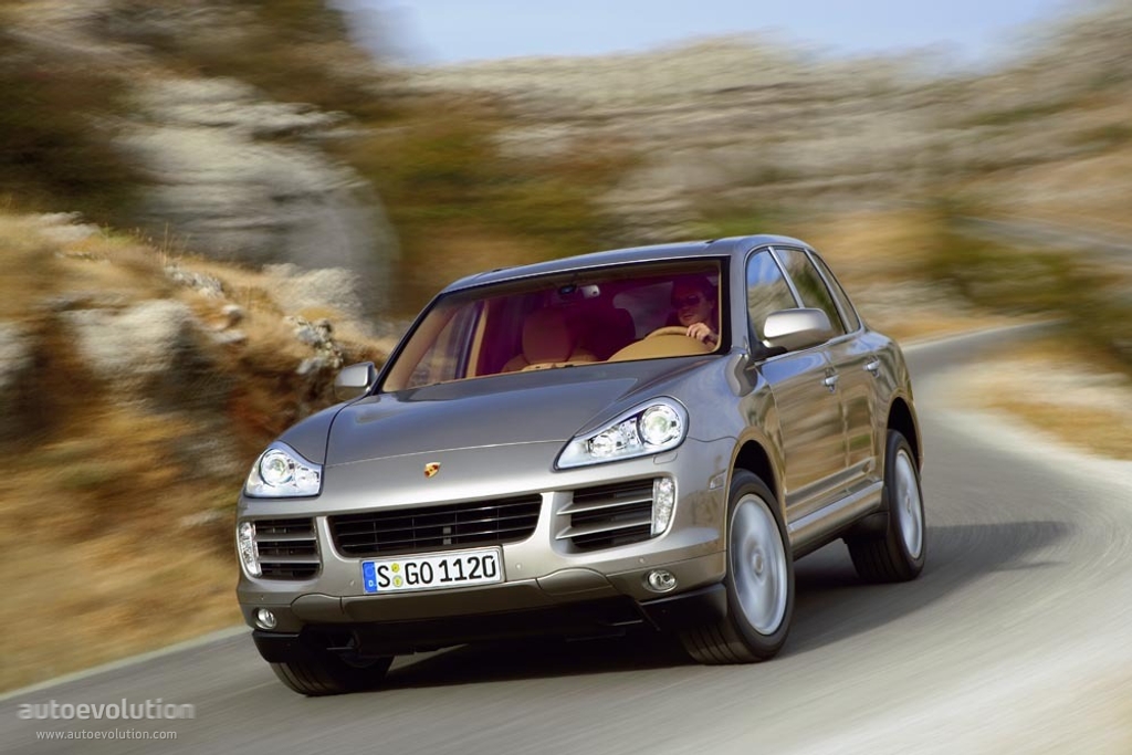 Porsche Cayenne photo 2