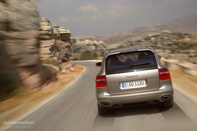 Porsche Cayenne photo 3
