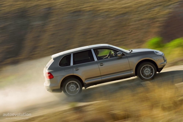 Porsche Cayenne photo 8