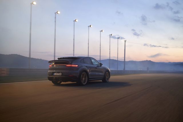 Porsche Cayenne Foto 24