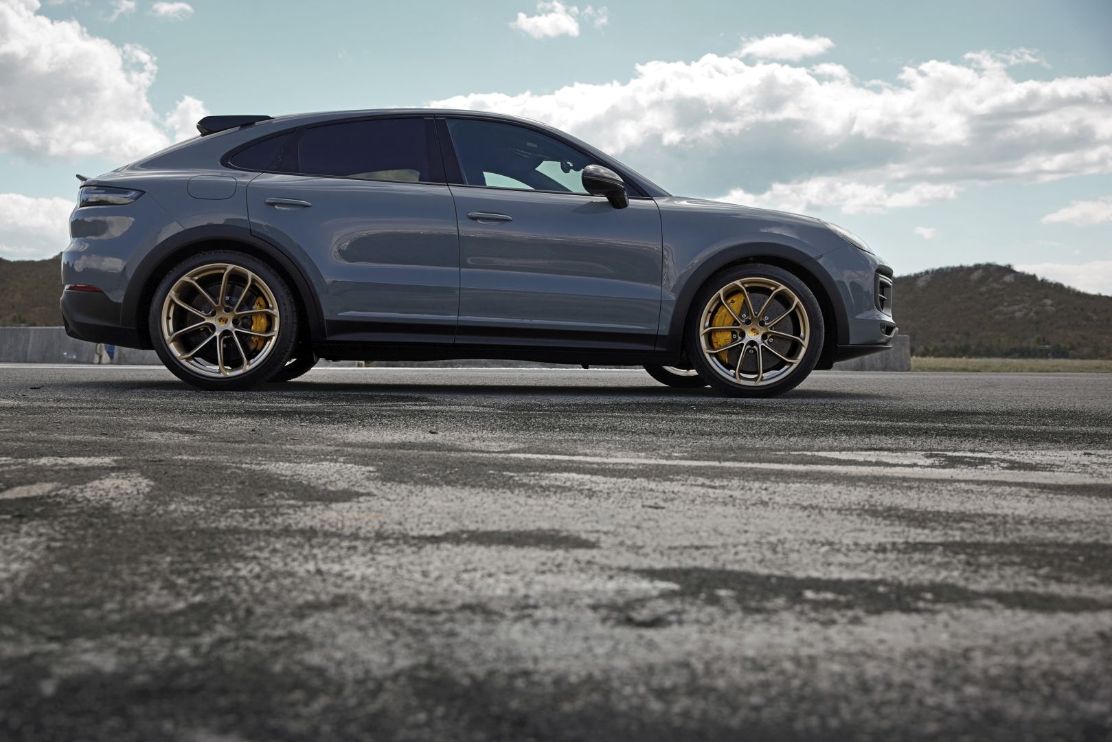 Porsche Cayenne photo 27