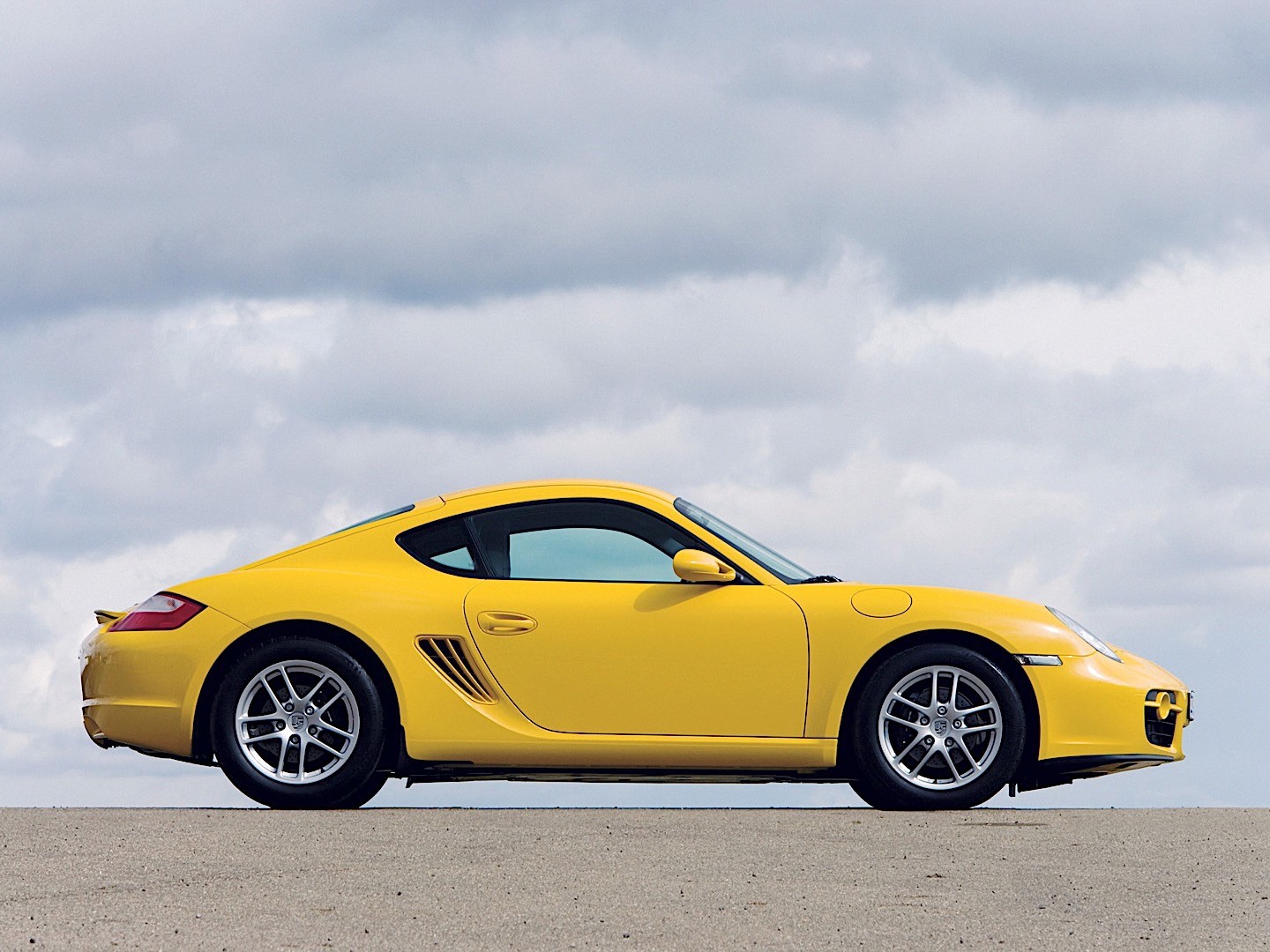 Porsche Cayman photo 26