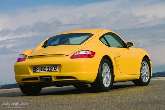 Porsche Cayman photo 2