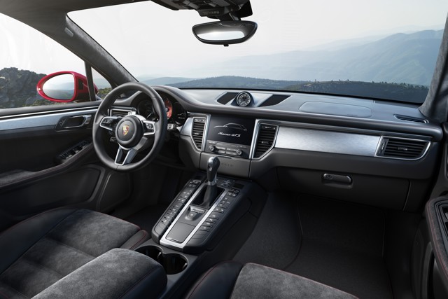 Porsche Macan Gts photo 21