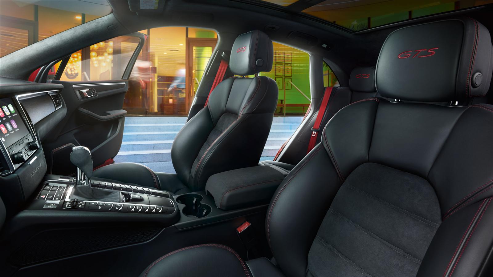 Porsche Macan Gts photo 24