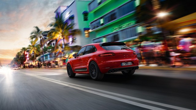 Porsche Macan Gts photo 15