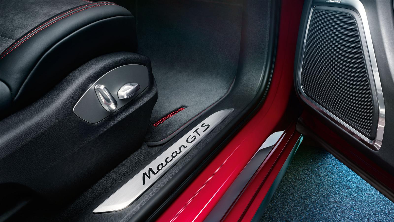 Porsche Macan Gts photo 22