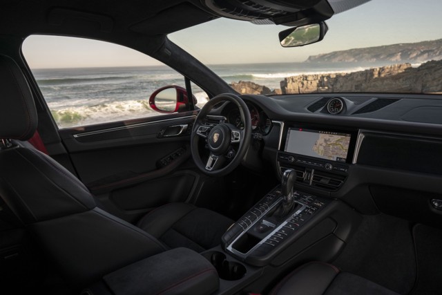 Porsche Macan Gts photo 47