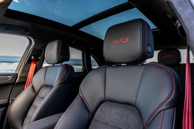 Porsche Macan Gts photo 49