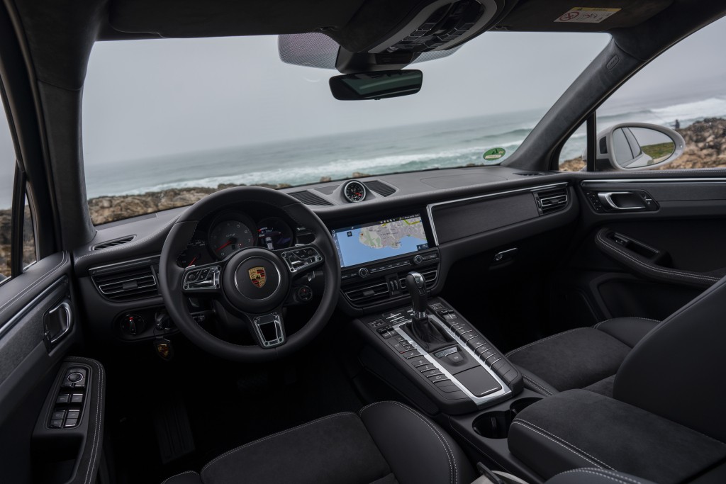 Porsche Macan Gts photo 54