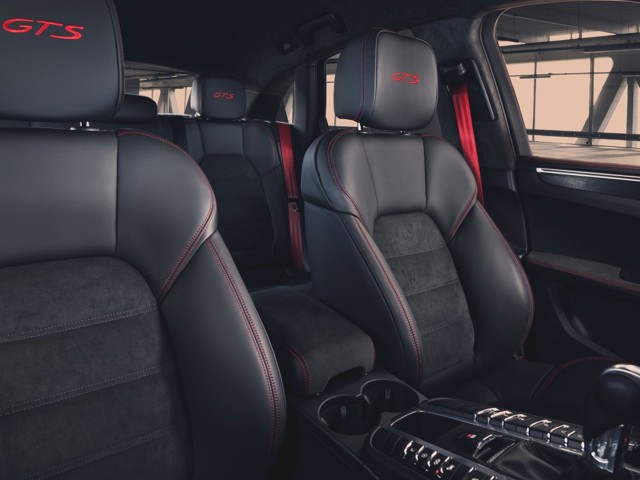 Porsche Macan Gts photo 46