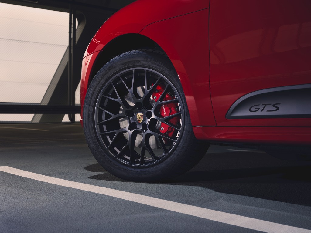 Porsche Macan Gts photo 4