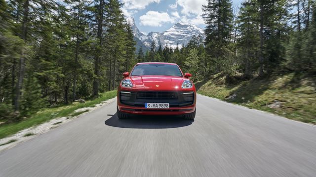 Porsche Macan Gts photo 16