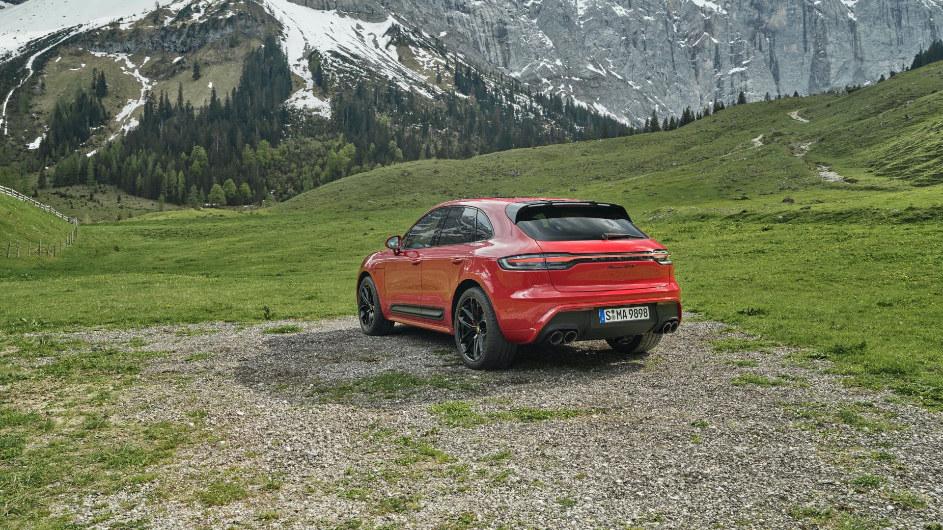 Porsche Macan Gts photo 18