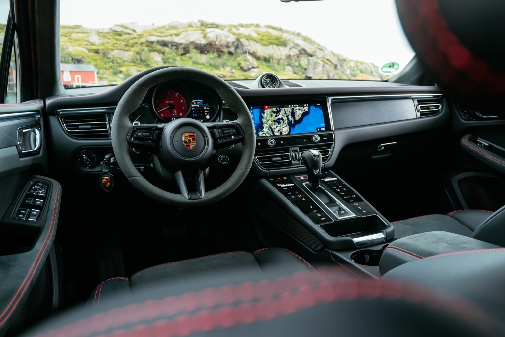 Porsche Macan Gts photo 66
